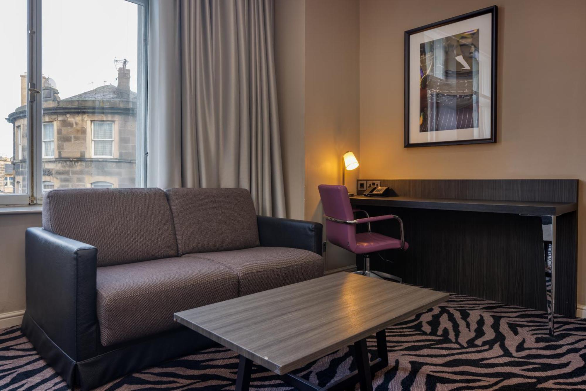 Doubletree By Hilton Edinburgh City Centre Exterior photo